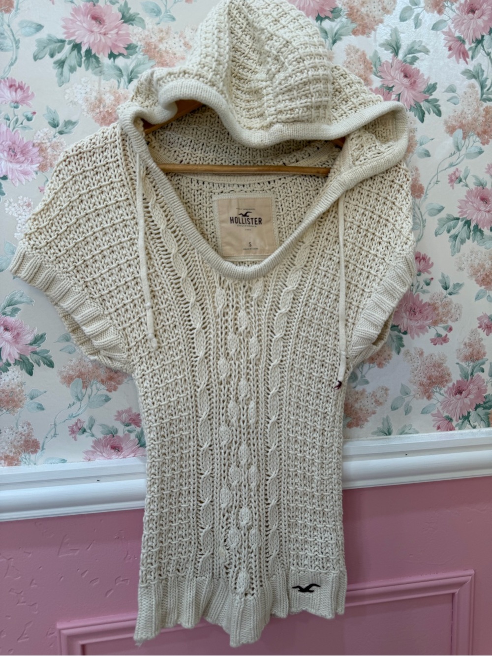 Y2K Hollister Cream Cable-Knit Hooded Sweater